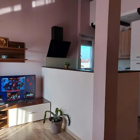 Lejlighed Moderne In Mit Terrasse, Grill Und Garten Medulin